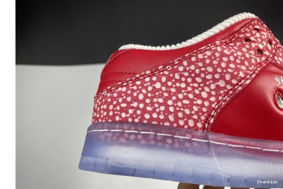 Magic Stingwater Nike Low Dunk DH7650-600 - SB Mushroom 1026